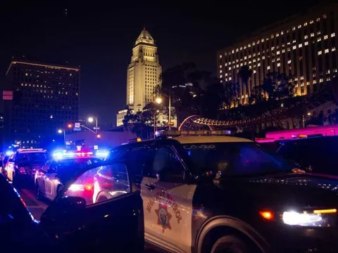 Đêm giới nghiêm thứ hai ở Los Angeles, biểu tình nổ ra ở nhiều nơi trên nước Mỹ