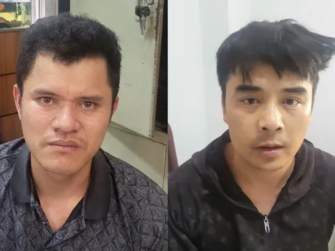 Bắt giữ lái xe và phụ xe chở hàng quá tải, chống đối lực lượng CSGT
