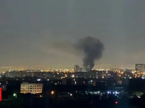 Iran rung chuyển: Israel tấn công phủ đầu