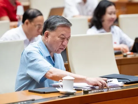 Thông qua Luật sửa đổi, bổ sung một số điều của Luật Tiêu chuẩn và quy chuẩn kỹ thuật