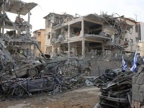 “Chỉ số sợ hãi” tăng vọt trong bối cảnh Israel, Iran đụng độ