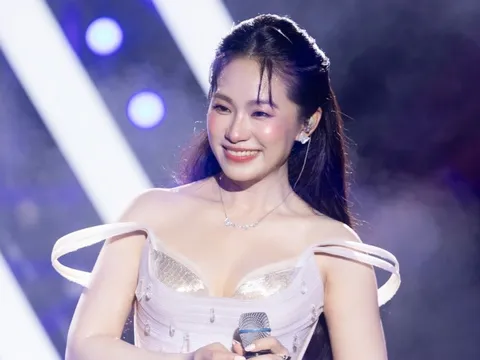 Lương Bích Hữu chính thức trở thành giảng viên thanh nhạc sau nhiều năm ấp ủ