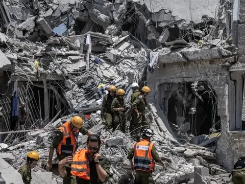 Đụng độ quân sự với Israel bước sang ngày thứ 3, Iran nêu điều kiện ngừng hành động