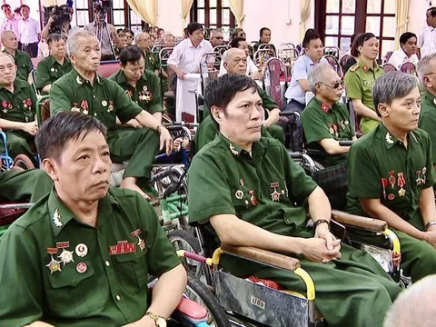 Chủ tịch nước tặng quà gần 1,6 triệu người có công nhân dịp 27/7