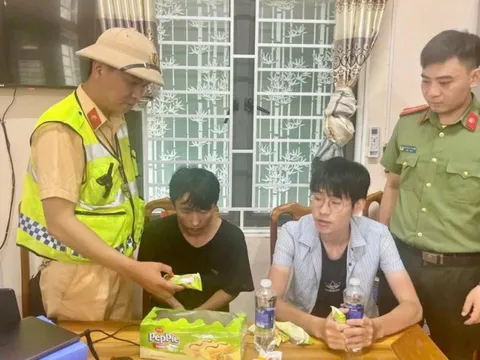 Phát hiện 2 thanh niên ngoại quốc bị dụ dỗ “việc nhẹ lương cao”, lạc sang ở Việt Nam