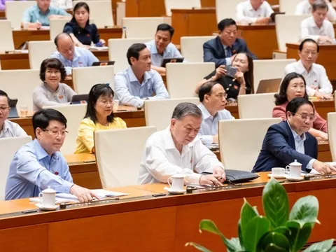 Quốc hội thông qua Nghị quyết sửa đổi, bổ sung một số điều của Hiến pháp năm 2013