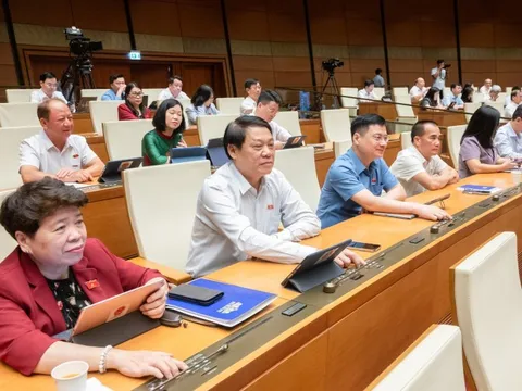 Quốc hội thông qua Luật Việc làm (sửa đổi)