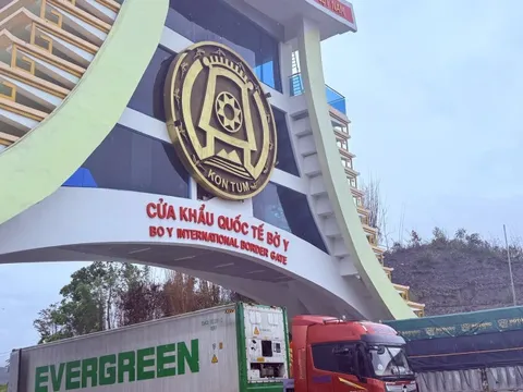 Kiên quyết giữ 'cánh cửa' Tây Nguyên: Hải quan đẩy mạnh ngăn buôn lậu, chống ma túy