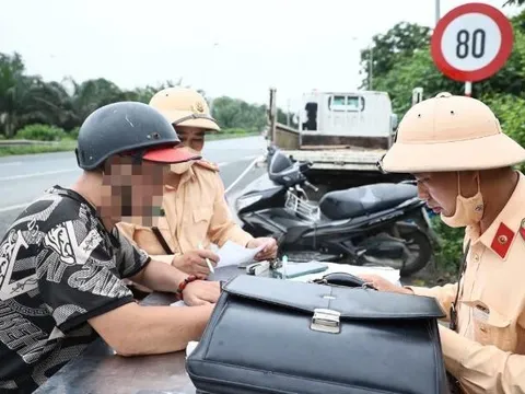 Hà Nội: Tăng cường kiểm soát, bảo đảm an toàn giao thông trên cao tốc Đại lộ Thăng Long