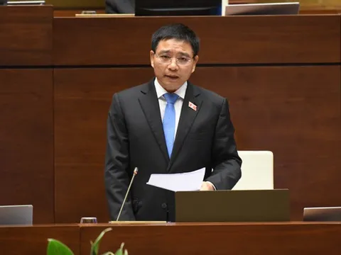 Bộ trưởng Bộ Tài chính: Để đạt được mục tiêu tăng trưởng 8%, chúng ta đang phải đi ngược dòng