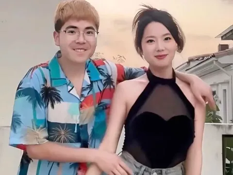 Chàng trai nghèo 23 tuổi cưới mẹ đơn thân 38 tuổi, bố mẹ "khóc như mưa"