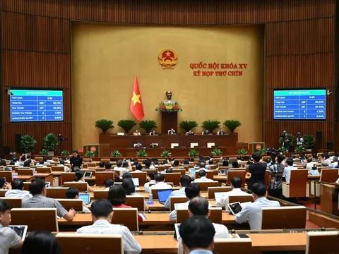 Quốc hội biểu quyết thông qua Luật Nhà giáo