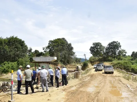 Đẩy nhanh tiến độ dự án hạ tầng cơ bản cho phát triển toàn diện tại tỉnh Nghệ An