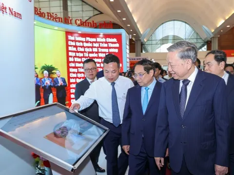 Ấn tượng gian trưng bày Báo Điện tử Chính phủ: Đổi mới, lan tỏa tinh thần kiến tạo