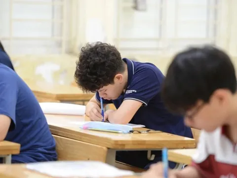 Giáo viên "mách" bí quyết làm bài môn Toán thi tốt nghiệp THPT đạt điểm "mơ ước"