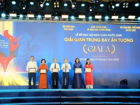 Tôn vinh tôn vinh đóng góp to lớn của báo chí đối với sự nghiệp cách mạng
