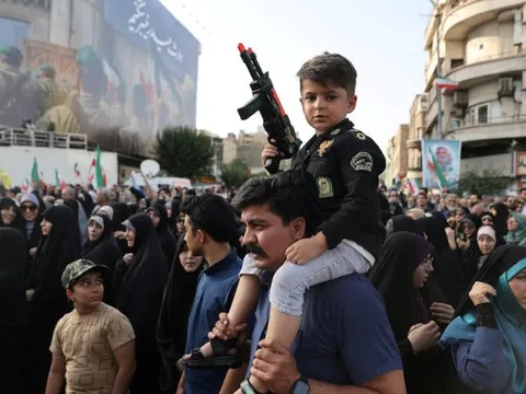 Thế giới chờ phản hồi từ Iran sau khi Mỹ tấn công căn cứ hạt nhân