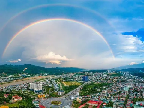 Lào Cai: Dùng "quả đấm thép" dẹp tin giả, dùng "tổ tuyên vận" xây niềm tin