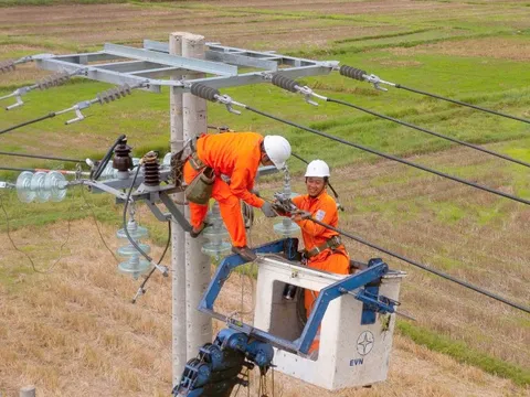 EVNCPC chủ động bảo đảm cung ứng điện mùa nắng nóng