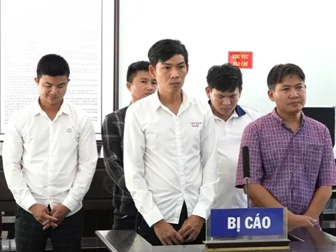 Tổ chức cho 235 người trốn đi nước ngoài, 5 bị cáo lĩnh án