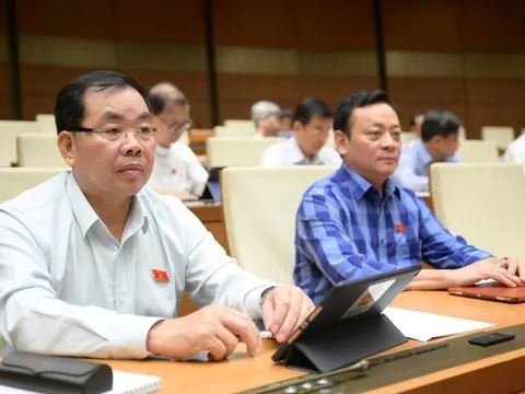 ĐBQH vắng mặt trên 2 ngày làm việc phải được Chủ tịch Quốc hội đồng ý