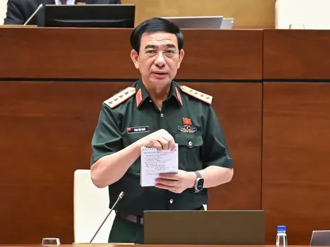 Bộ trưởng Bộ Quốc phòng làm rõ thẩm quyền ban bố tình trạng khẩn cấp