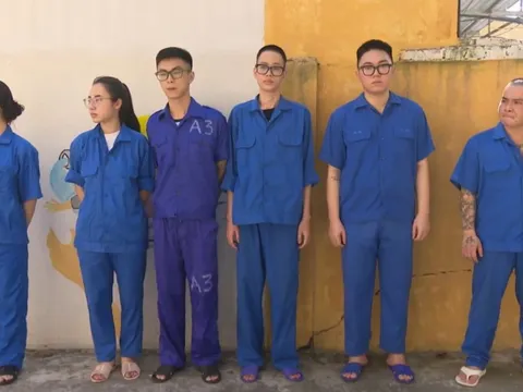 2 cô gái trẻ cùng 3 gã trai thuê chung cư cao cấp mở tiệc ma túy