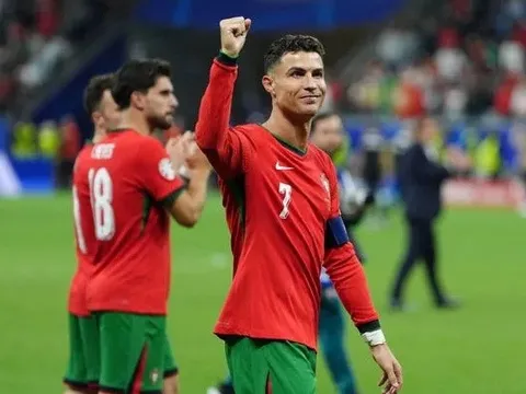 Ronaldo sắp đạt được thỏa thuận ký hợp đồng mới