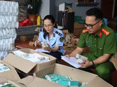 Lỗ hổng xử phạt khiến mỹ phẩm giả “sống khỏe”