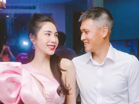 "Cặp đôi hot nhất nhì Vbiz" Thủy Tiên - Công Vinh gây sốt với hình ảnh mới sau nửa năm ở ẩn