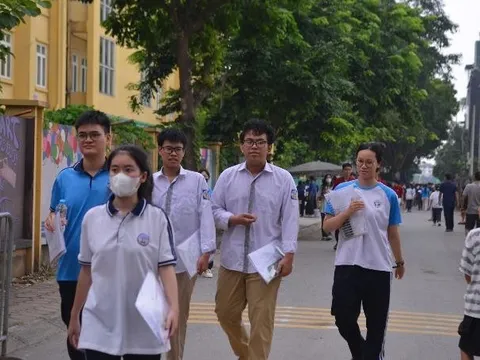 Sáng 27/6, thí sinh thi chương trình GDPT 2018 hoàn thành kỳ thi tốt nghiệp THPT 2025