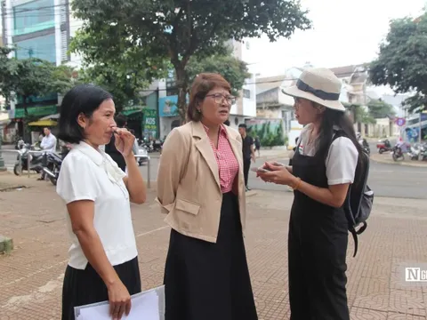 Giáo viên, cán bộ thôn U50 thi tốt nghiệp THPT ở Gia Lai