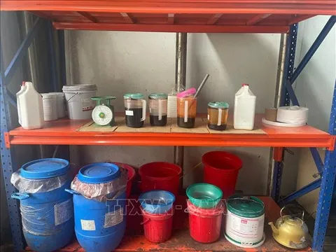 Dầu ăn 'bẩn' - trách nhiệm không thể 'trôi' theo dầu