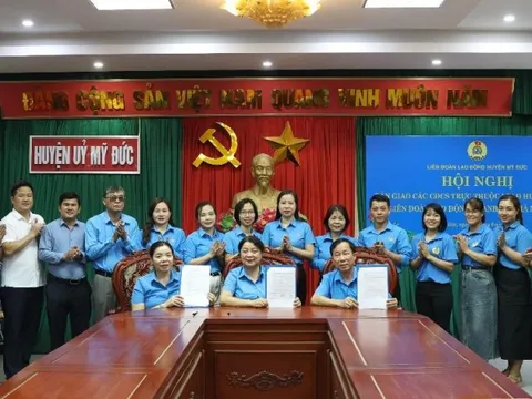 Bàn giao 13 Công đoàn cơ sở tại huyện Mỹ Đức về LĐLĐ thành phố Hà Nội