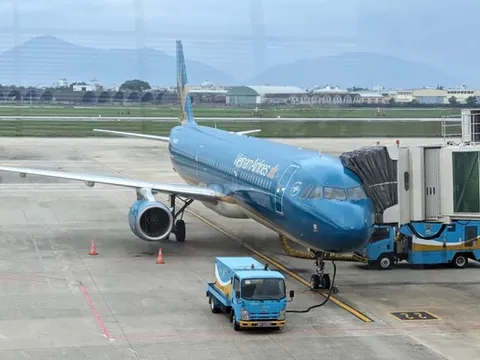 Máy bay Vietnam Airlines hạ cánh khẩn cấp tại Đà Nẵng để cấp cứu hành khách
