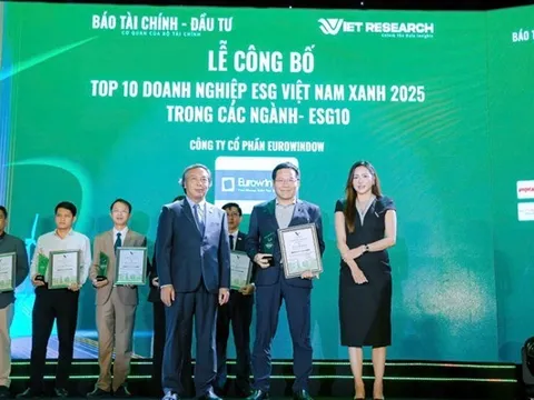 Eurowindow tự hào Top 10 Doanh nghiệp ESG Việt Nam Xanh 2025
