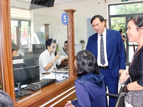 Hà Nội: Ngày đầu tiên thực hiện chính quyền 2 cấp, người dân phấn khởi vì thủ tục nhanh gọn