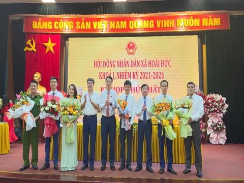 Kỳ họp thứ nhất, HĐND xã Hoài Đức: Hoàn thiện các chức danh nhân sự