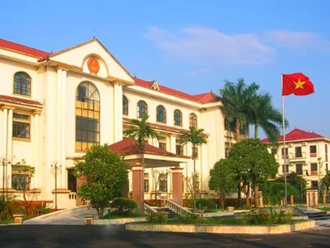 Không phải là một sự "giáng chức"