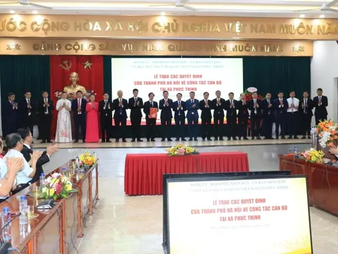 Công bố và trao Quyết định nhân sự nhân sự tại 3 xã: Phúc Thịnh, Thiên Lộc, Vĩnh Thanh
