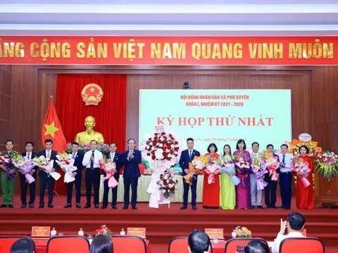 Chủ tịch HĐND TP Hà Nội Nguyễn Ngọc Tuấn dự kỳ họp thứ nhất HĐND xã Phú Xuyên