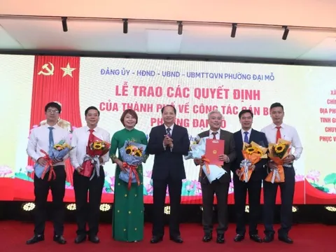 Phường Đại Mỗ công bố quyết định công tác cán bộ, tập trung 3 hướng trọng tâm phát triển đô thị