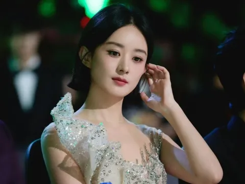 Triệu Lệ Dĩnh gây sốt khi công khai bạn trai