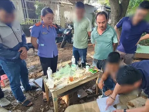 Triệt phá tụ điểm buôn bán ma túy trong khu nghĩa trang