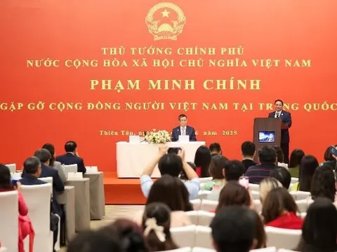 Thủ tướng gặp gỡ cộng đồng người Việt Nam tại Trung Quốc