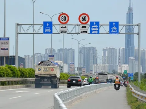 Cục Đường bộ Việt Nam yêu cầu điều chỉnh biển báo giao thông trước 15/7