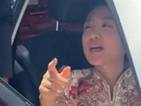 Cô dâu đòi thêm tiền rồi bỏ trốn khỏi đám cưới, dân lao ra chặn xe