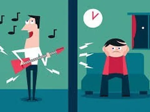 Hàng xóm, láng giềng và chiếc loa kéo