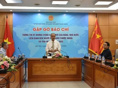 Hành trình kết nối kiều bào trẻ 2025: “Cùng nhau viết tiếp câu chuyện hòa bình”