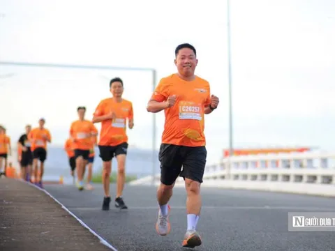 Hơn 5.000 vận động viên “tỏa sáng” cùng giải Marathon lớn nhất đồng bằng sông Cửu Long